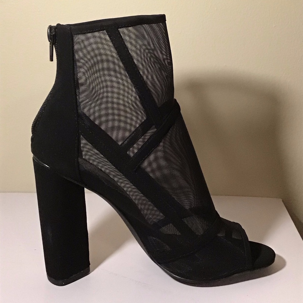 Mesh ankle boot. - Picture 2 of 7